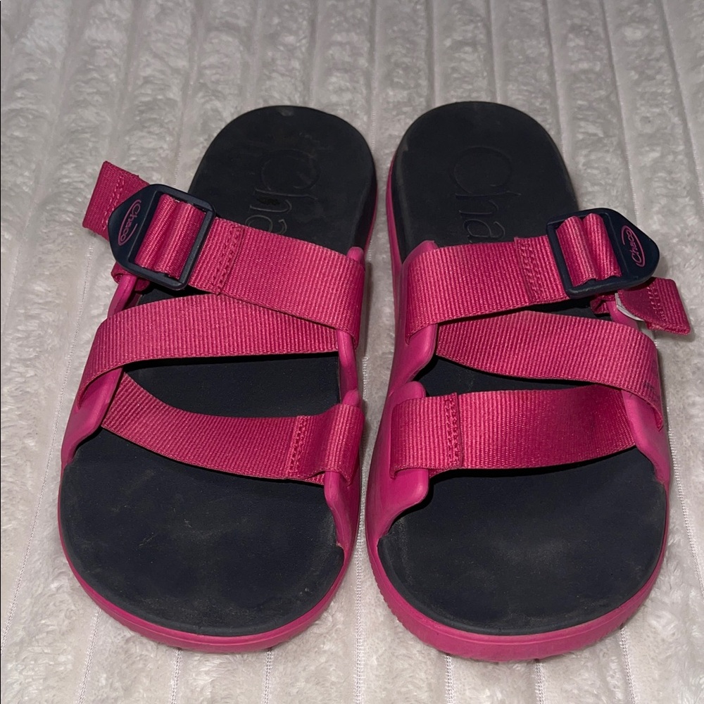 Chaco Chillos Fuchsia Strappy Slides | Size 9